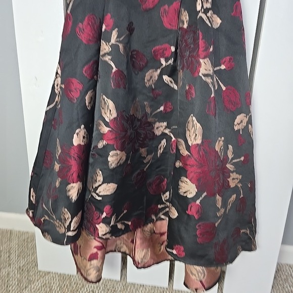 Hutch Jacquard Fit and Flare  Floral Tulip Dress Black Red 4 Wedding Guest - Picture 4 of 12